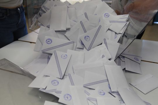 Παιχνίδια με τον εκλογικό νόμο